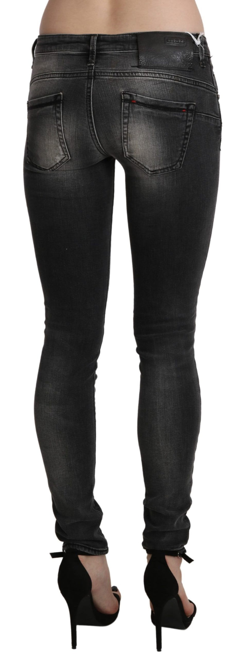 Sleek Low Waist Skinny Denim in Black Wash Acht