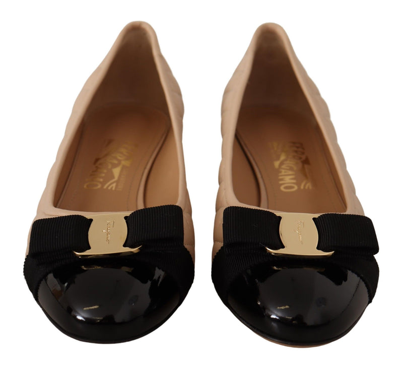 Elegant Quilted Leather Pumps in Beige and Black Salvatore Ferragamo