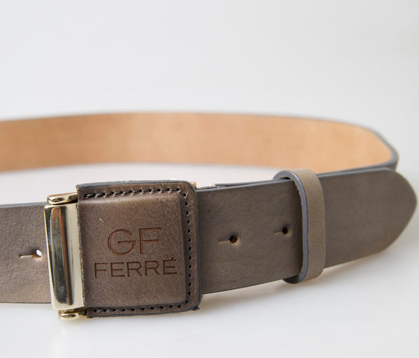 Elegant Leather Fashion Belt with Engraved Buckle GF Ferre