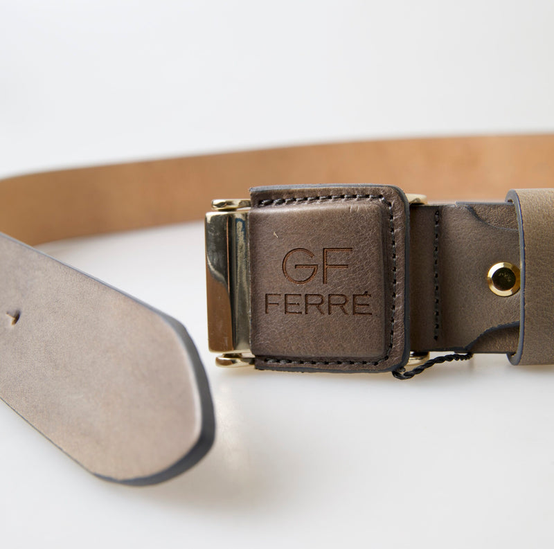 Elegant Leather Fashion Belt with Engraved Buckle GF Ferre