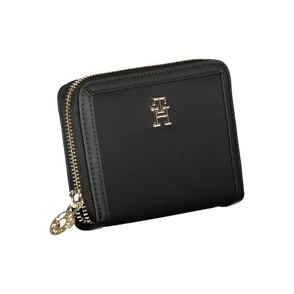 Elegant Zip Wallet with Ample Storage Tommy Hilfiger