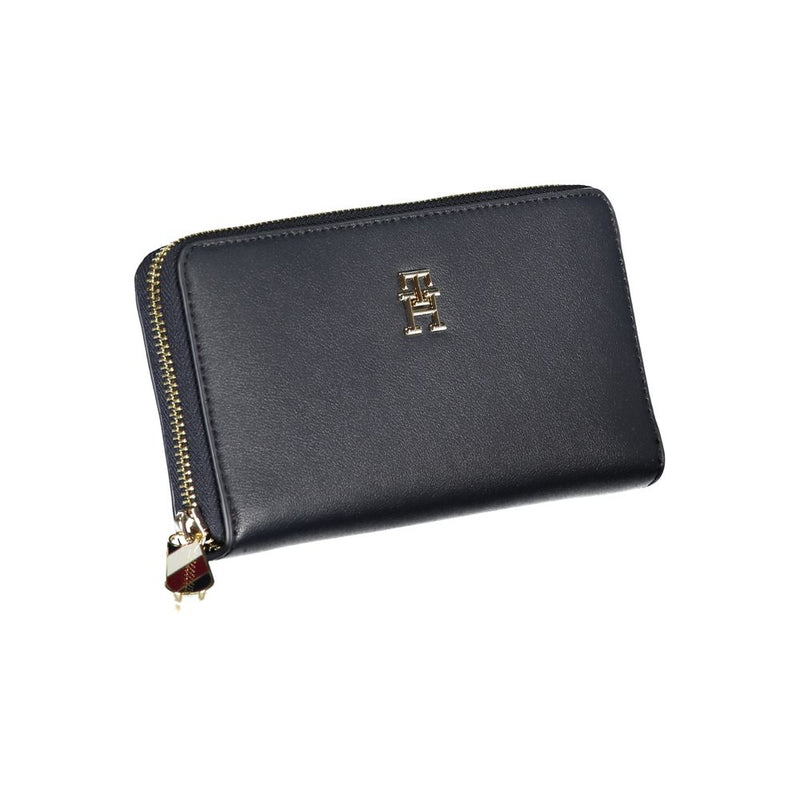 Chic Blue Organizer Wallet with Ample Space Tommy Hilfiger