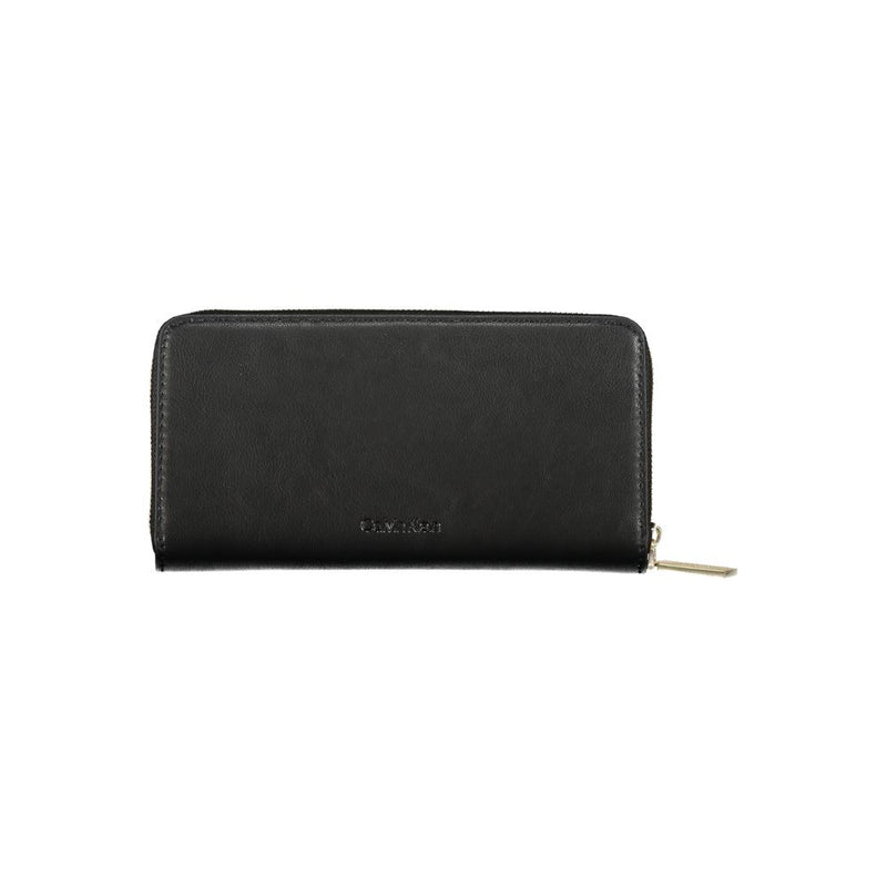 Elegant Multi-Compartment Designer Wallet Calvin Klein