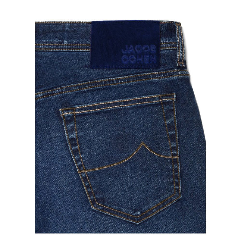 Elevate Your Denim Game with Bard Model Jeans Jacob Cohen