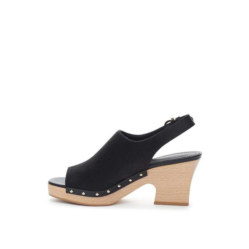 Elegant Leather Black Sandals Salvatore Ferragamo