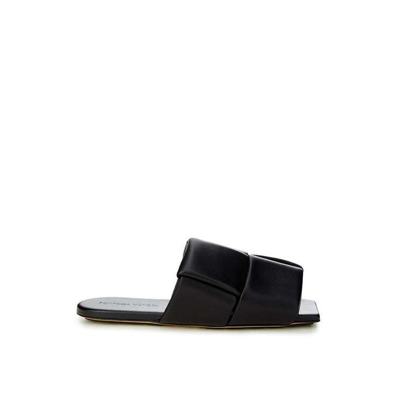 Elegant Black Leather Sandals Bottega Veneta