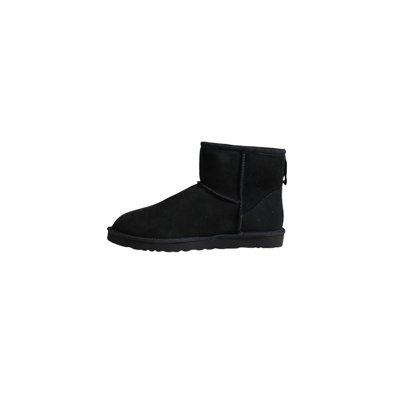 Black Suede Boot UGG