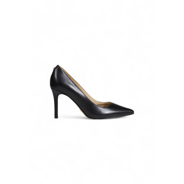 Black Leather Pump Guess