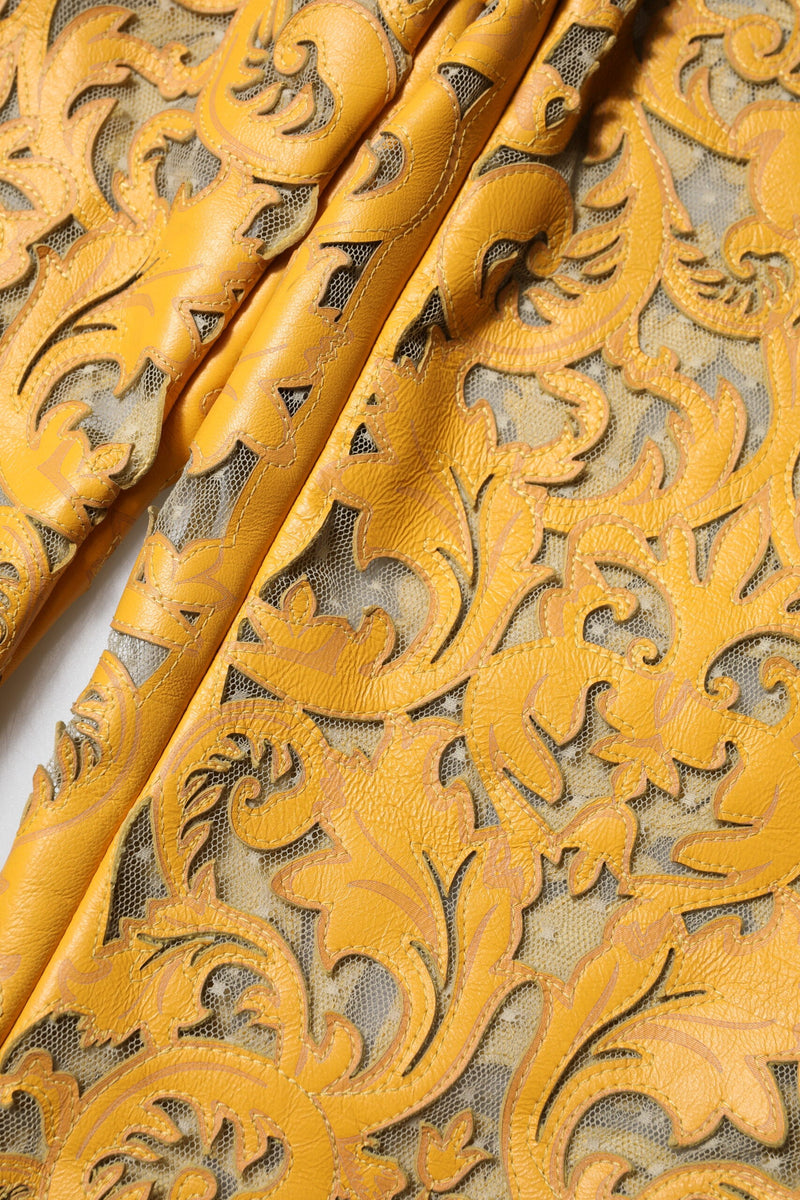 Yellow Floral Lace Mid Waist Capri Pants Dolce & Gabbana