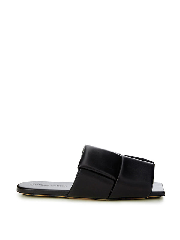 Elegant Black Leather Sandals Bottega Veneta