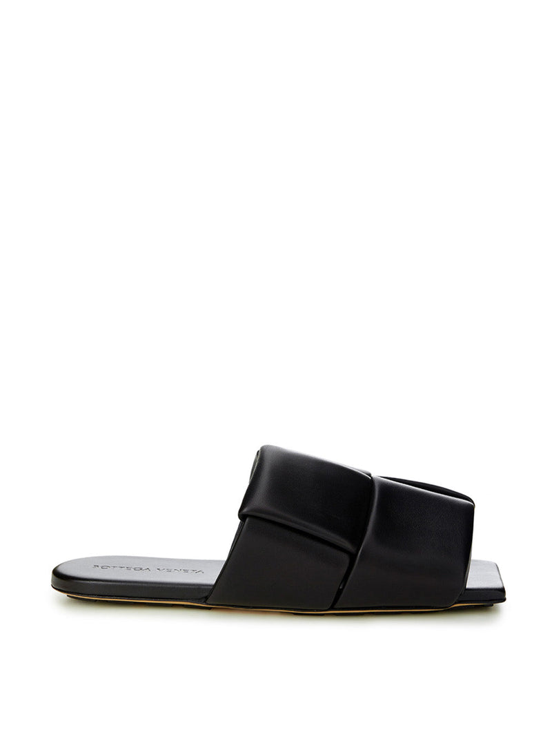 Elegant Black Leather Sandals Bottega Veneta